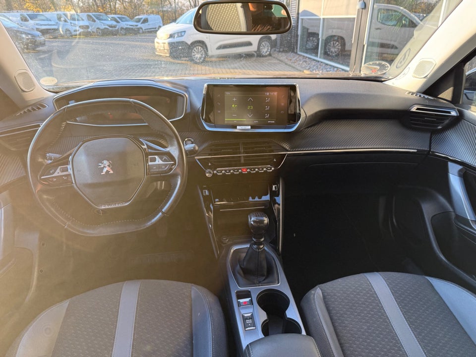 Peugeot 2008 1,5 BlueHDi 100 Allure Pack Van 5d