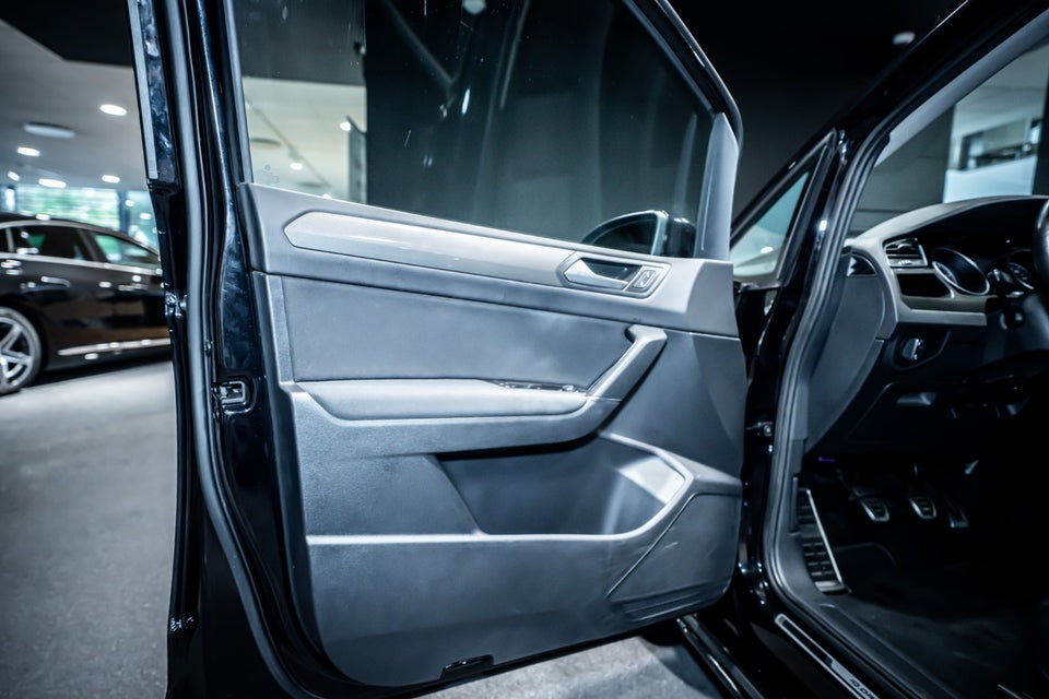 VW Touran 1,5 TSi 150 R-line 7prs 5d