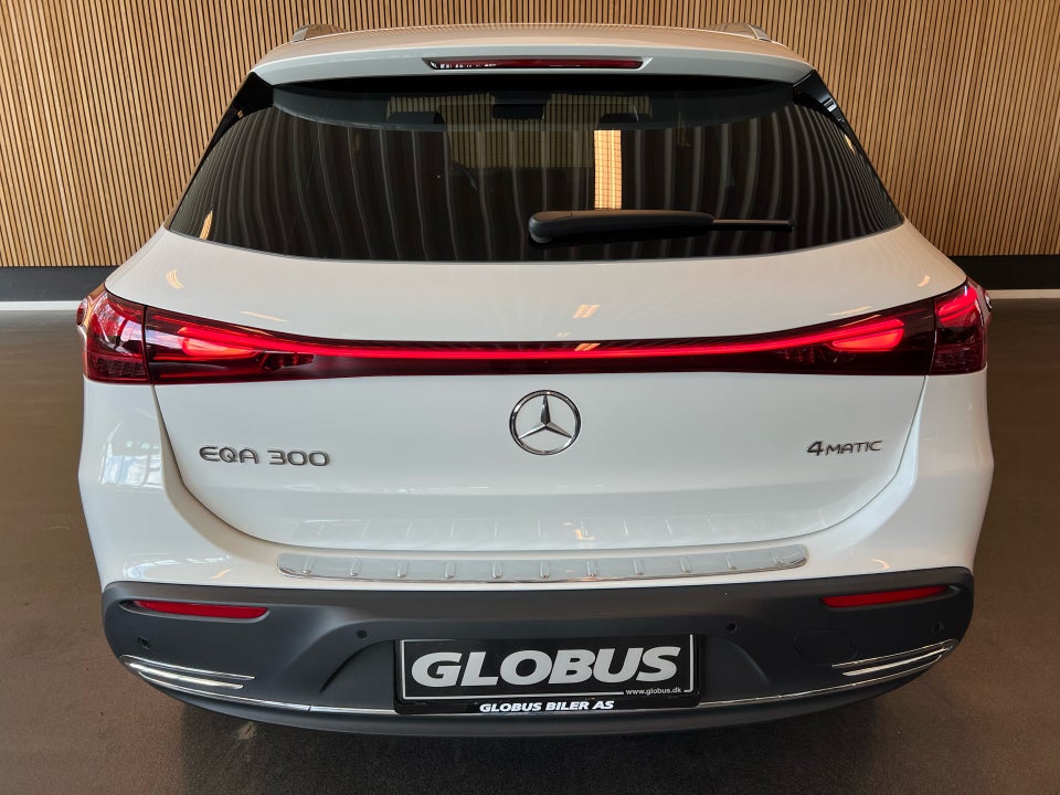 Mercedes EQA300 Electric Art 4Matic 5d