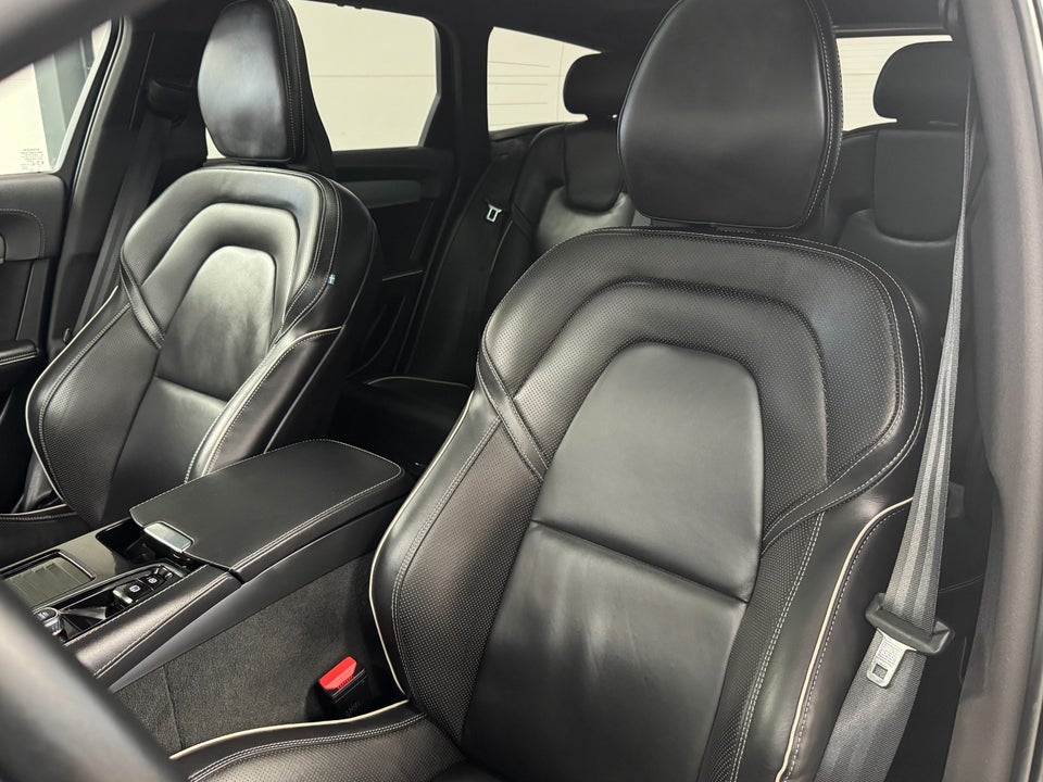 Volvo V90 2,0 T6 ReCharge Ultimate Dark aut. AWD 5d
