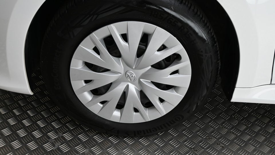 Toyota Yaris 1,5 Hybrid H3 e-CVT 5d