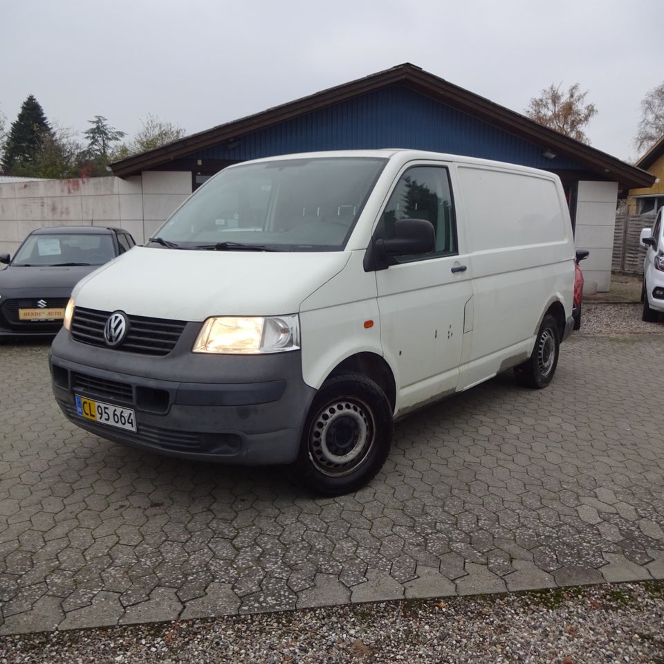 VW Transporter 2,5 TDi 130 Kassevogn kort 4d