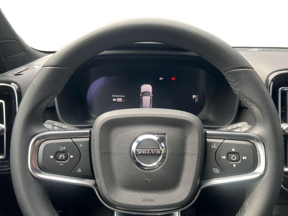 Volvo XC40 ReCharge Twin Plus 5d