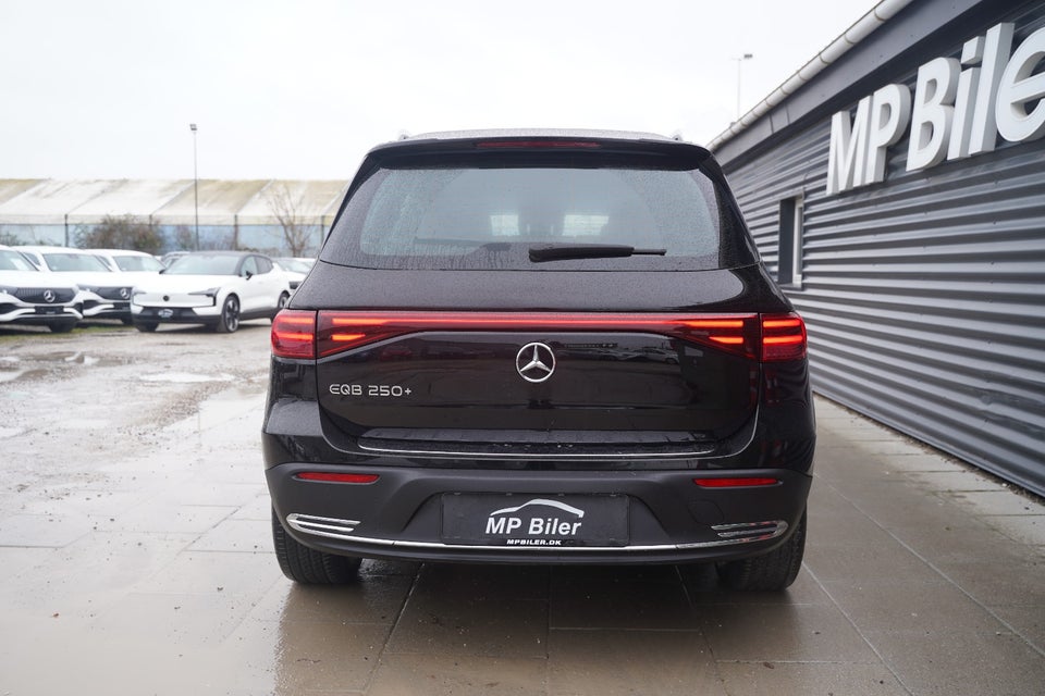 Mercedes EQB250+ Progressive 5d