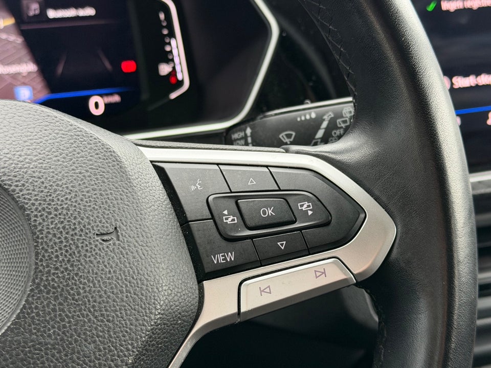 VW T-Cross 1,0 TSi 115 R-line 5d