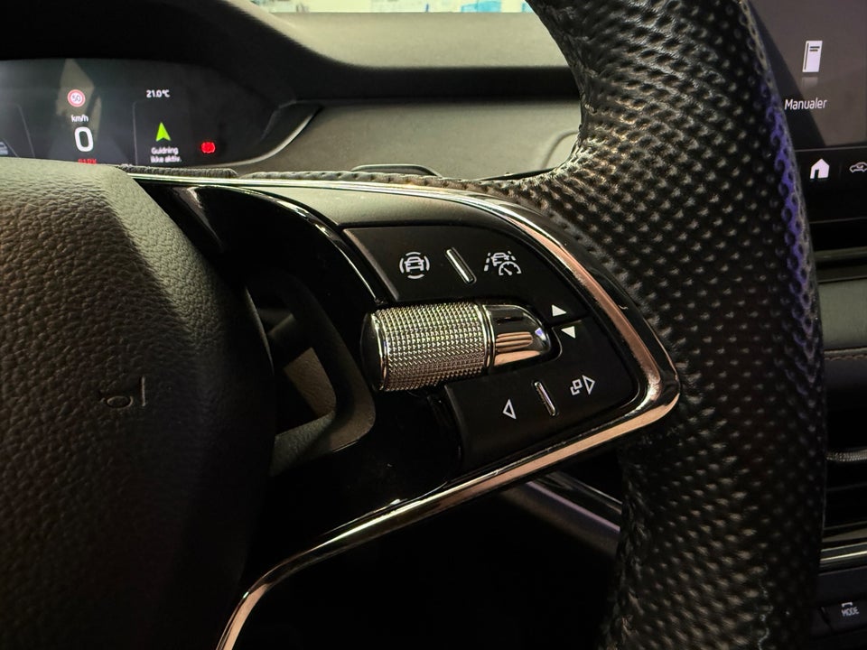 Skoda Enyaq 80 iV Suite 5d
