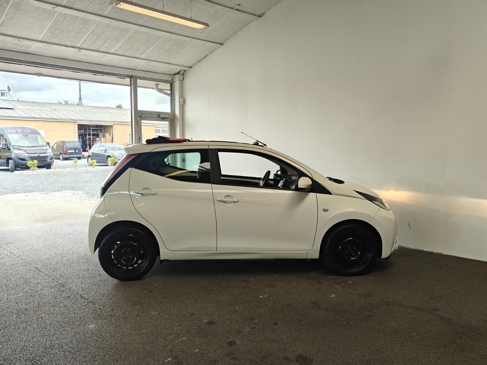 Toyota Aygo 1,0 VVT-i x-sky 5d