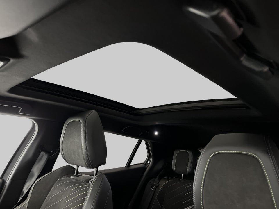 Peugeot e-2008 54 GT Sky 5d