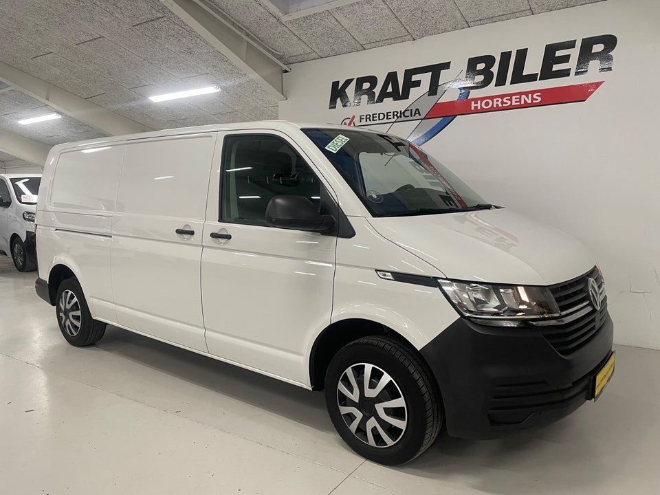 VW Transporter 2,0 TDi 110 Kassevogn lang