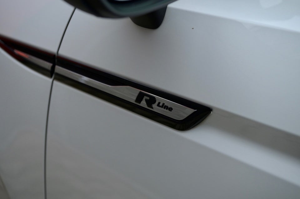 VW Touran 2,0 TDi 150 R-line DSG 7prs 5d