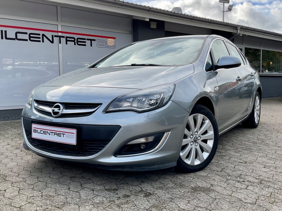 Opel Astra 1,4 T 140 Cosmo 4d