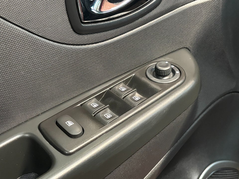 Renault Captur 0,9 TCe 90 Expression 5d