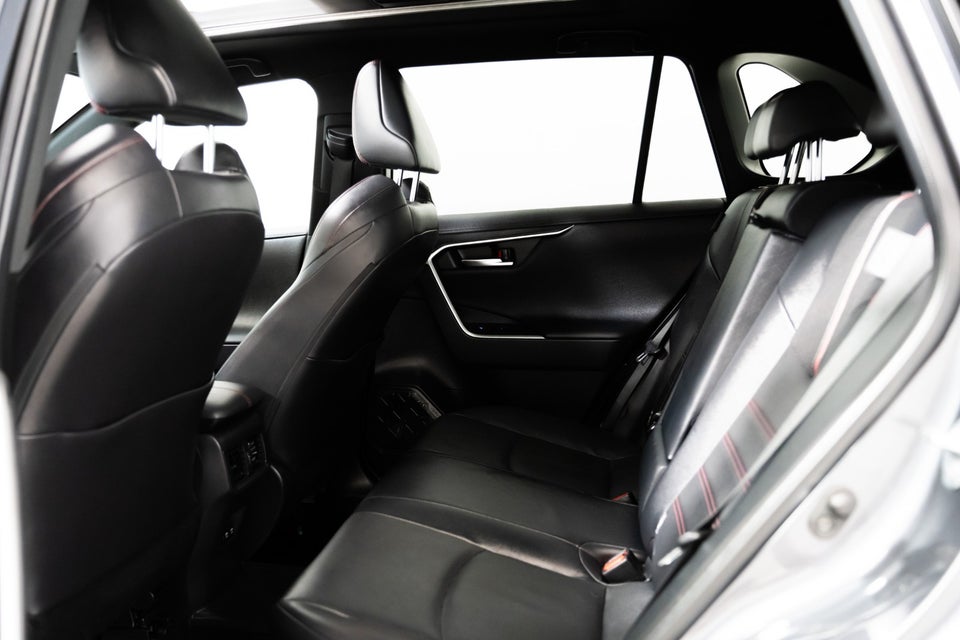 Toyota RAV4 2,5 Plug-in Hybrid H3 Executive AWD-i 5d