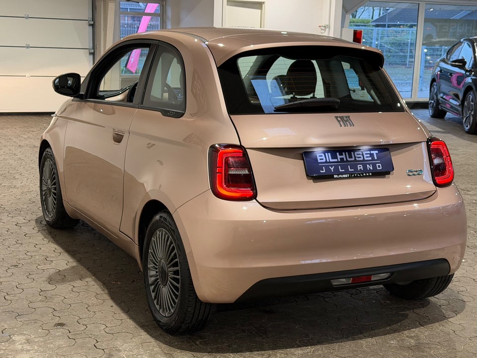 Fiat 500e 42 Icon 3d