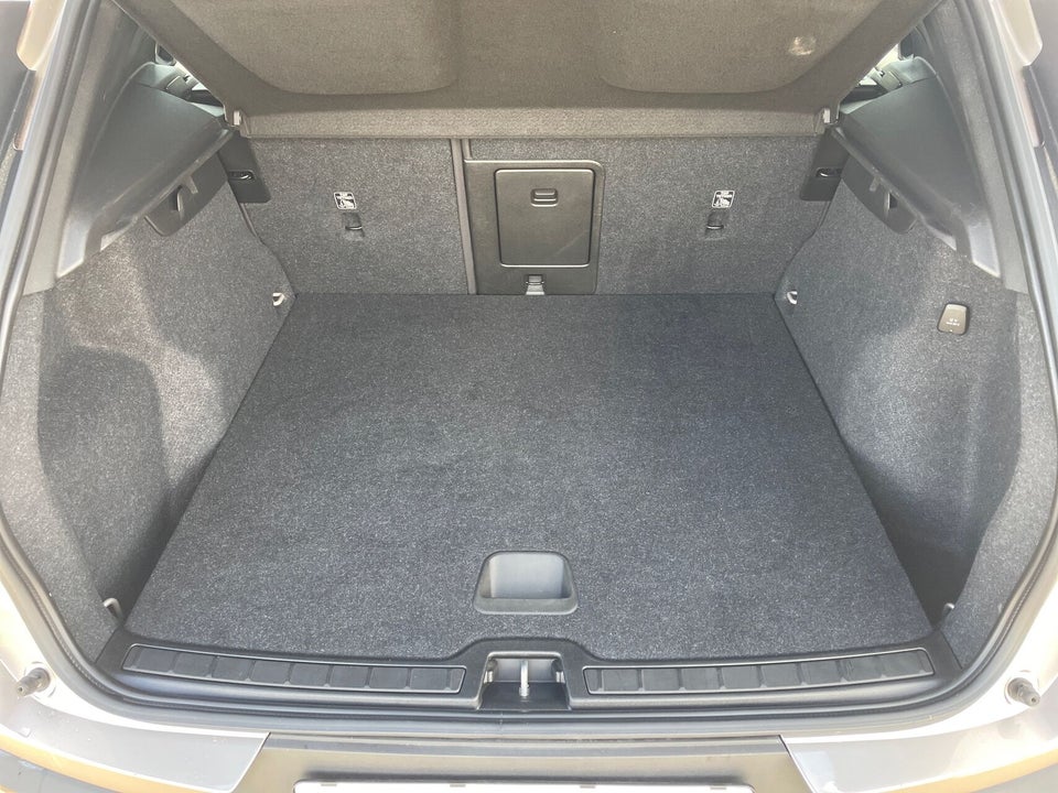 Volvo XC40 1,5 T5 ReCharge Plus Dark aut. 5d
