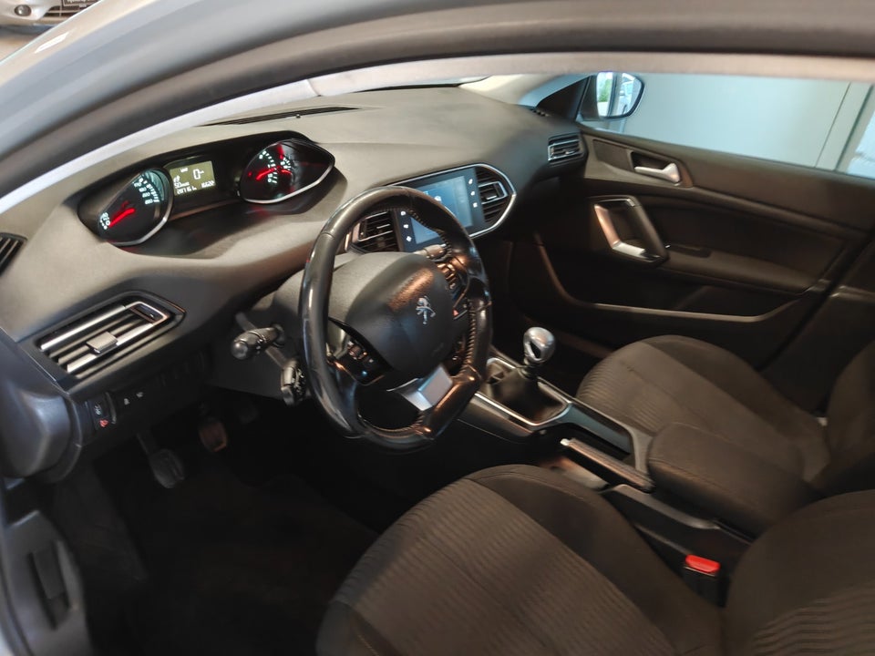Peugeot 308 1,6 BlueHDi 120 Active SW 5d