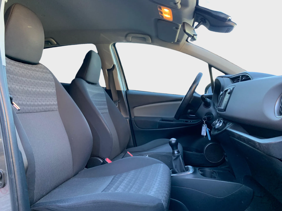 Toyota Yaris 1,0 VVT-i T1 5d