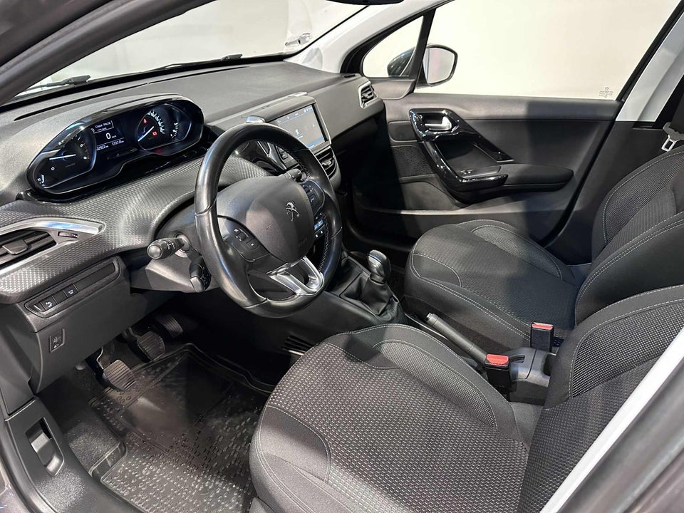 Peugeot 208 1,5 BlueHDi 100 Allure Sky 5d