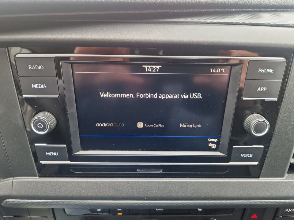 VW Transporter 2,0 TDi 110 Kassevogn lang