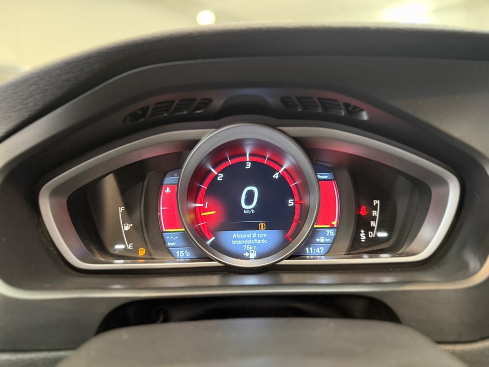 Volvo V40 CC 2,0 D4 177 Kinetic aut. 5d