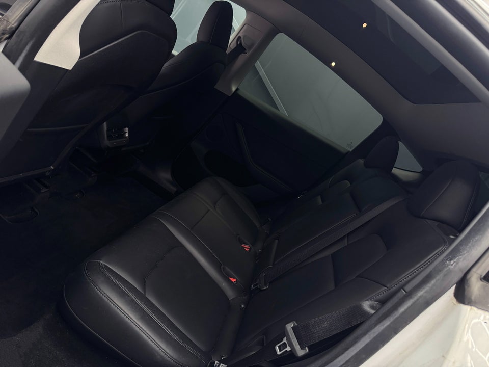 Tesla Model Y RWD 5d