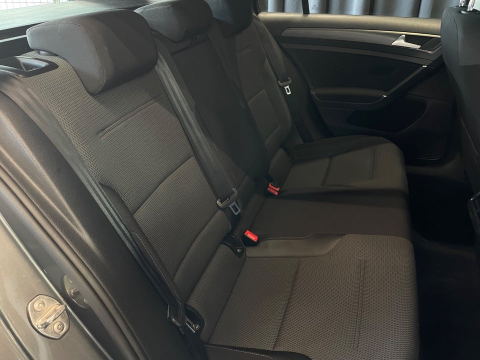 VW Golf VII 1,4 TSi 125 Comfortline Variant DSG 5d