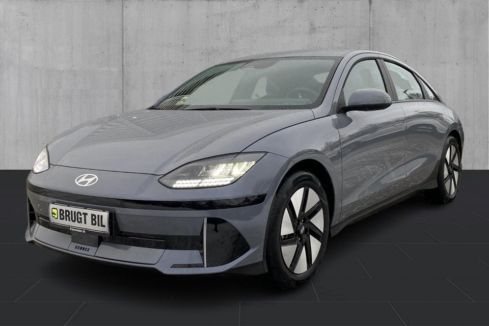 Hyundai Ioniq 6 77 Essential 4d