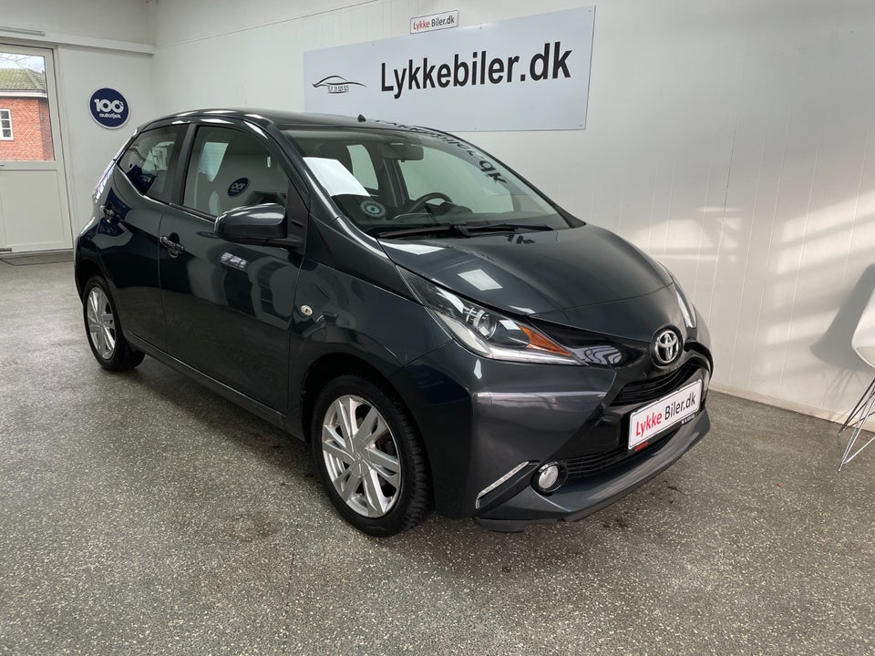 Toyota Aygo 1,0 VVT-i x-press 5d