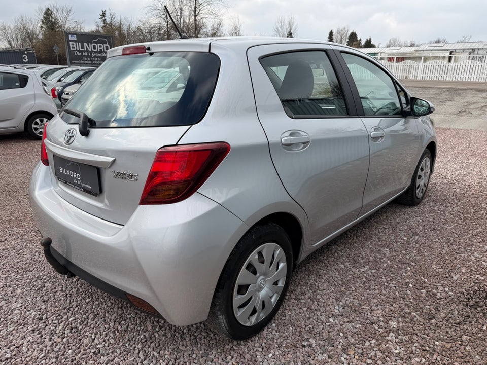 Toyota Yaris 1,3 VVT-i T2 5d