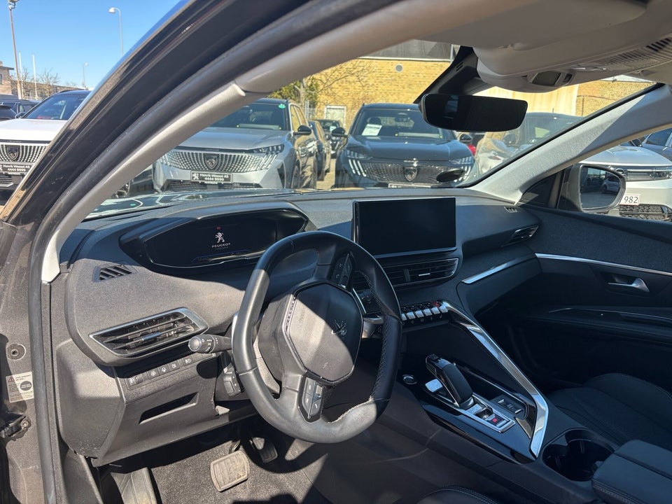 Peugeot 3008 1,6 Hybrid First Selection EAT8 5d