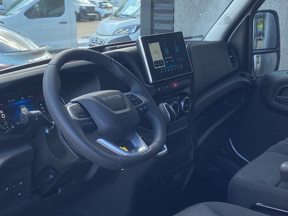 Iveco Daily 3,0 35S18 4100mm Alukasse m/lift AG8