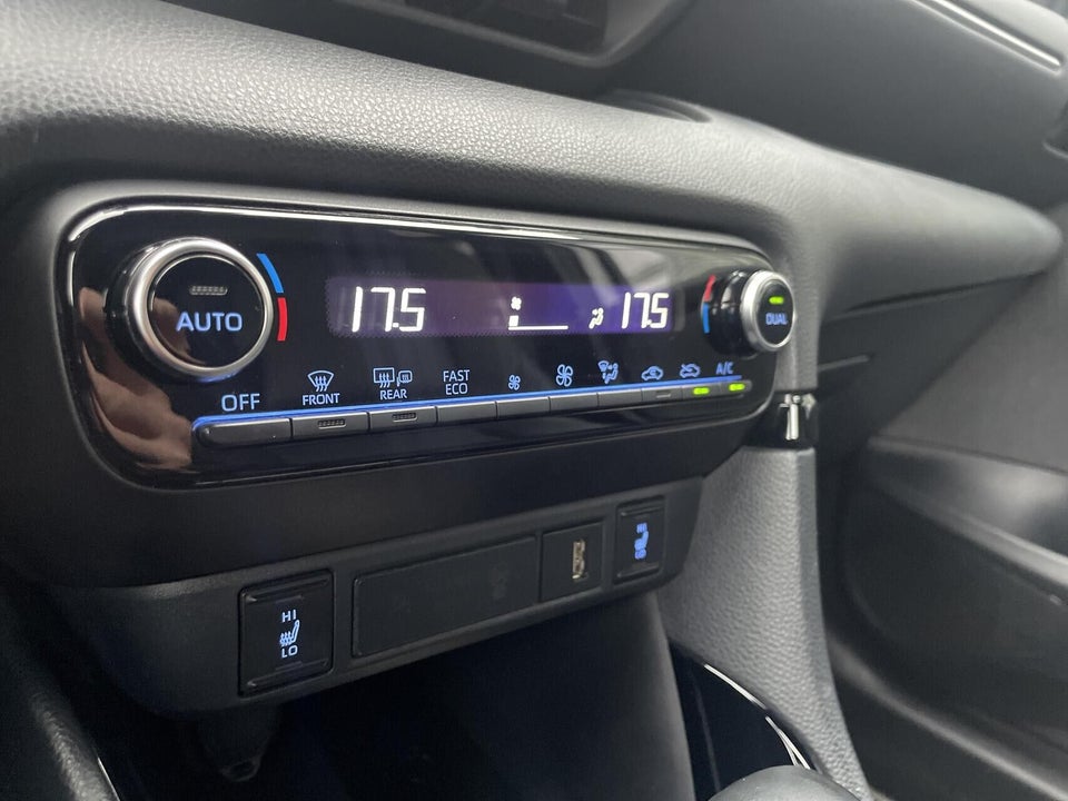 Toyota Yaris 1,5 Hybrid H3 Style e-CVT 5d