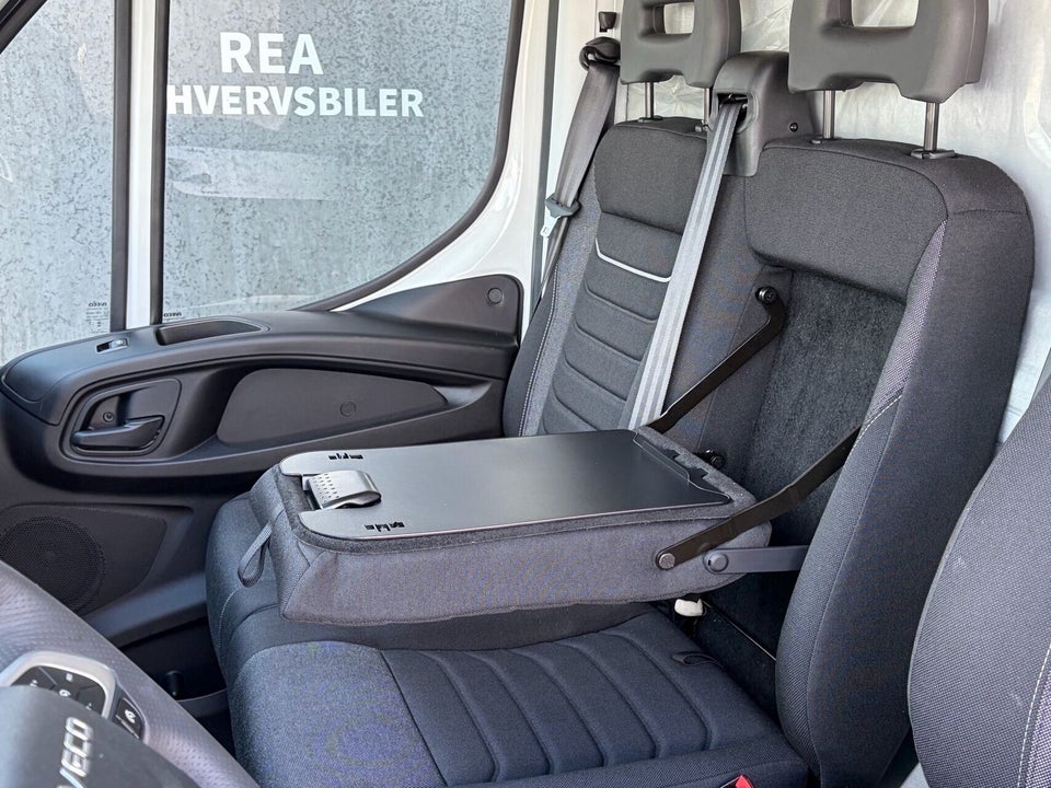 Iveco Daily 3,0 35S18 4100mm Alukasse m/lift AG8