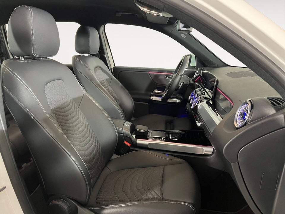 Mercedes EQB300 Progressive 4Matic 7prs 5d