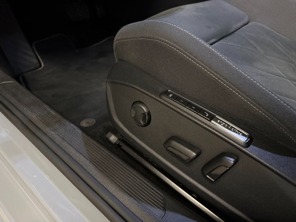 VW Golf VIII 2,0 TDi 150 Style DSG 5d