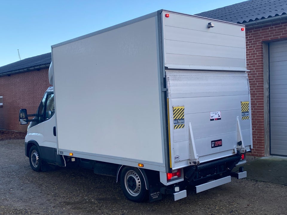 Iveco Daily 2,3 35S16 Alukasse m/lift AG8 2d