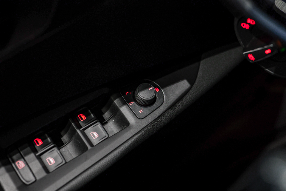 Seat Leon 1,6 TDi 105 Style DSG 5d