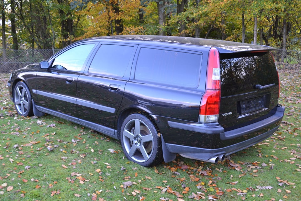 Volvo V70 2,5 R AWD 5d