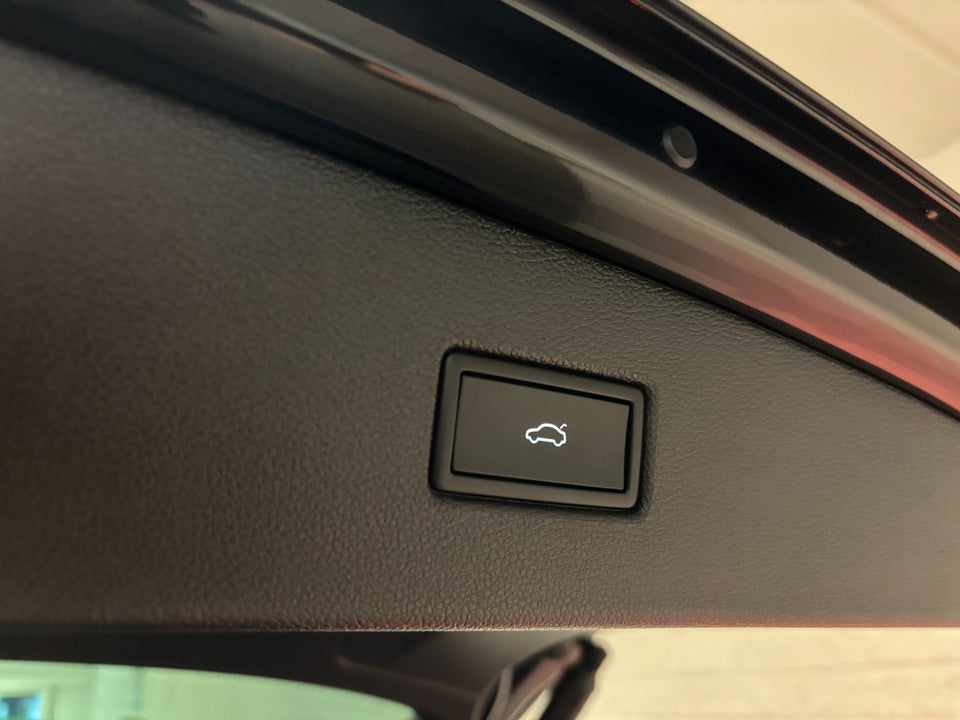 VW Tiguan 1,4 eHybrid Elegance DSG 5d