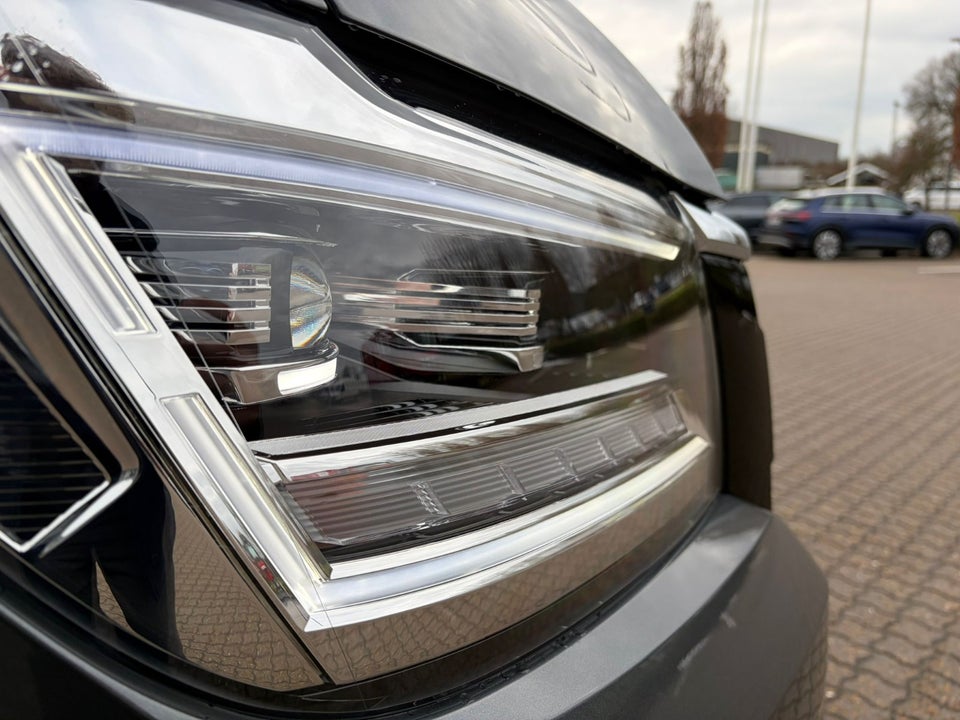 MAN TGE 2,0 3.180 Kassevogn L3H3 aut. FWD