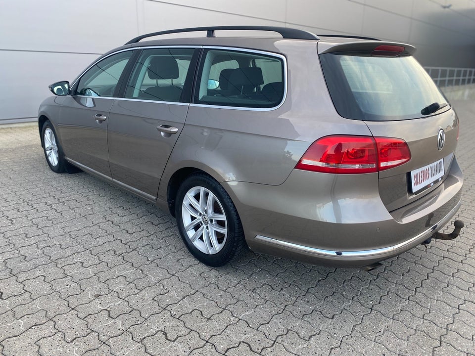 VW Passat 1,6 TDi 105 Highline Variant BMT 5d
