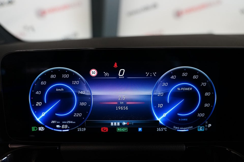 Mercedes EQA300 Progressive 4Matic 5d