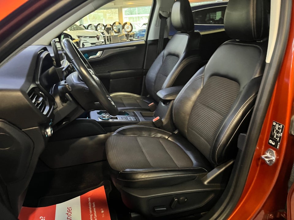 Ford Kuga 2,5 PHEV Titanium X CVT 5d