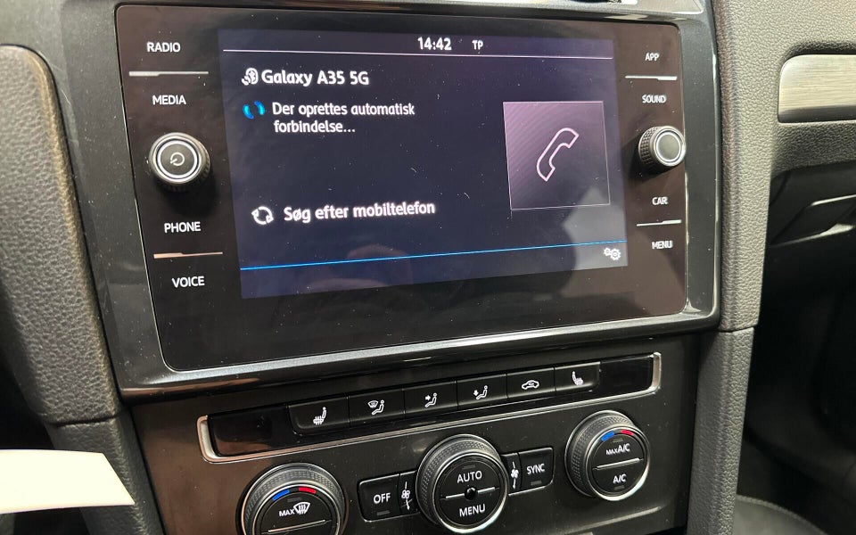 VW Golf VII 1,5 TSi 150 Comfortline Connect Variant DSG 5d