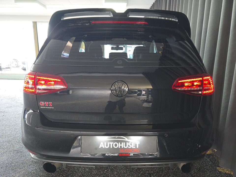 VW Golf VII 2,0 GTi Performance DSG BMT 3d