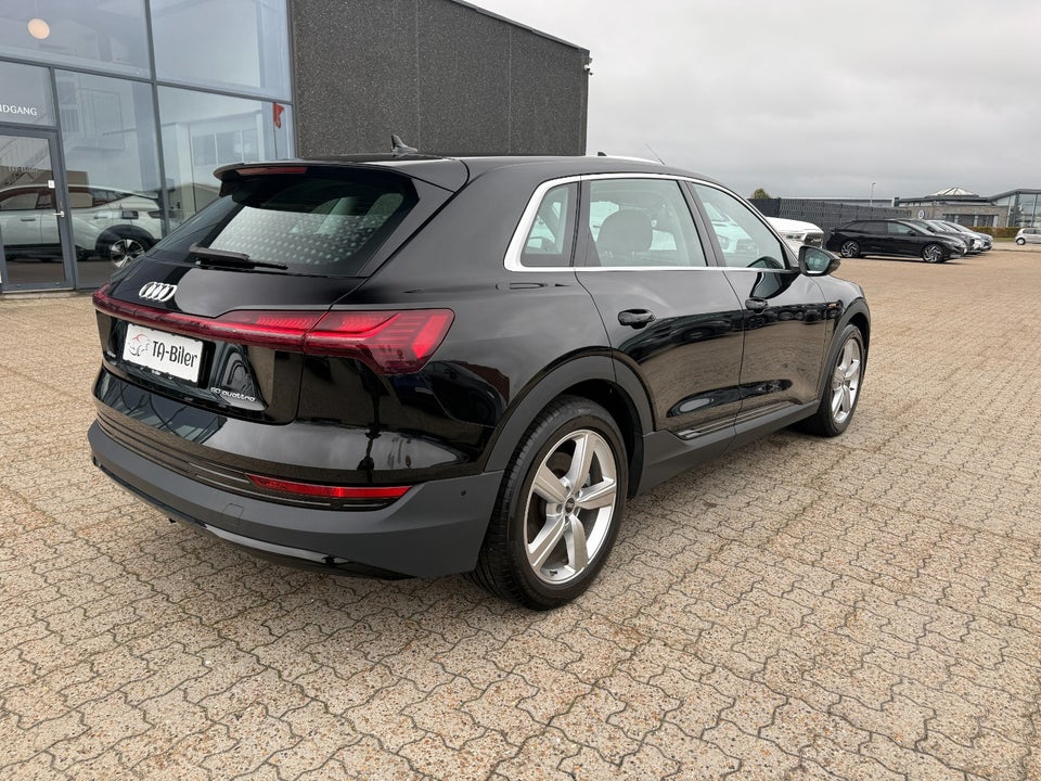 Audi e-tron 50 quattro 5d