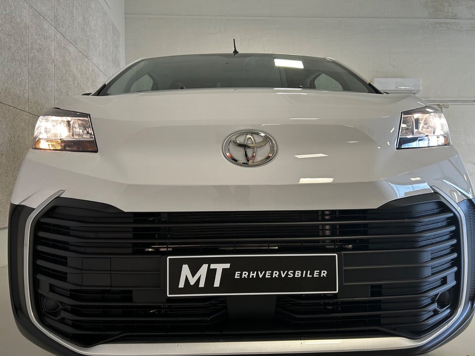 Toyota ProAce 75 Medium Comfort Master