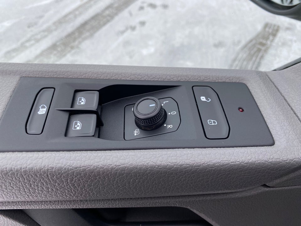 VW Transporter 2,0 TDi 150 Kassevogn DSG lang