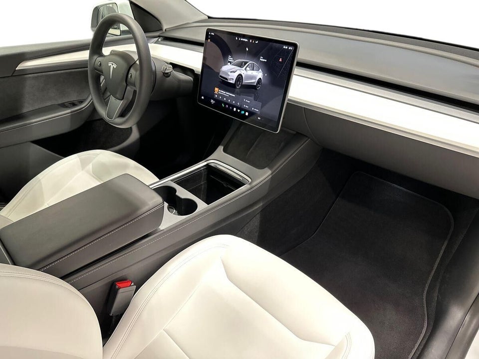 Tesla Model Y Long Range AWD 5d