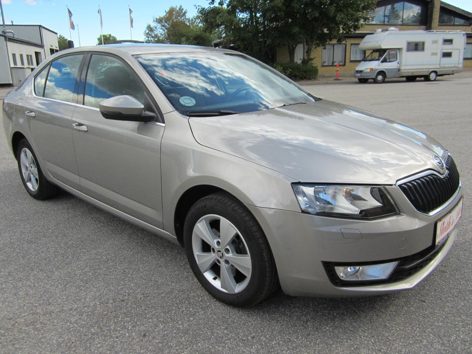 Skoda Octavia 1,8 TSi 180 Elegance DSG 5d